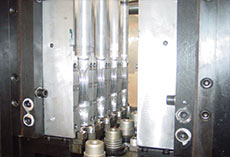 Linear-bottle-blowing-machine-4